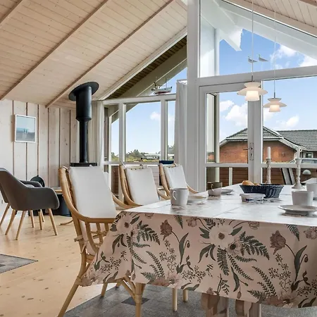 Bruse - 200m From The Sea By Interhome Harboør
