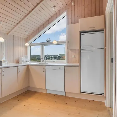 Bruse - 200m From The Sea By Interhome