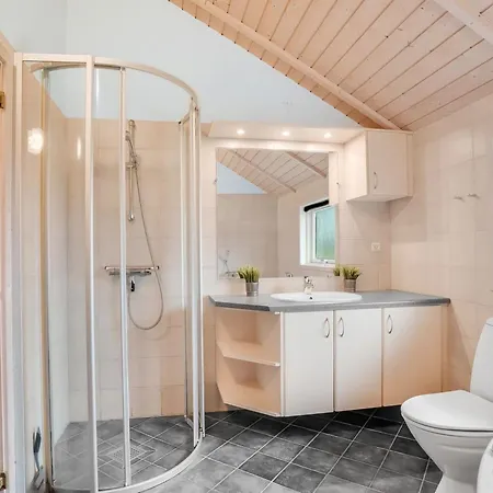 Bruse - 200m From The Sea By Interhome *